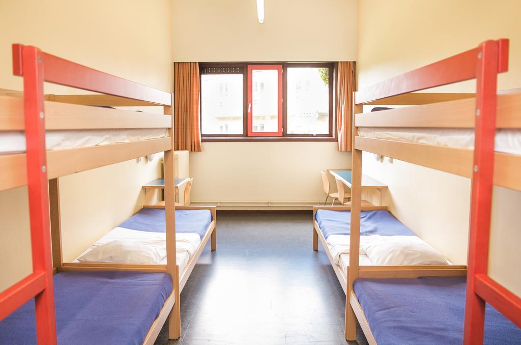 Hostel Europa *